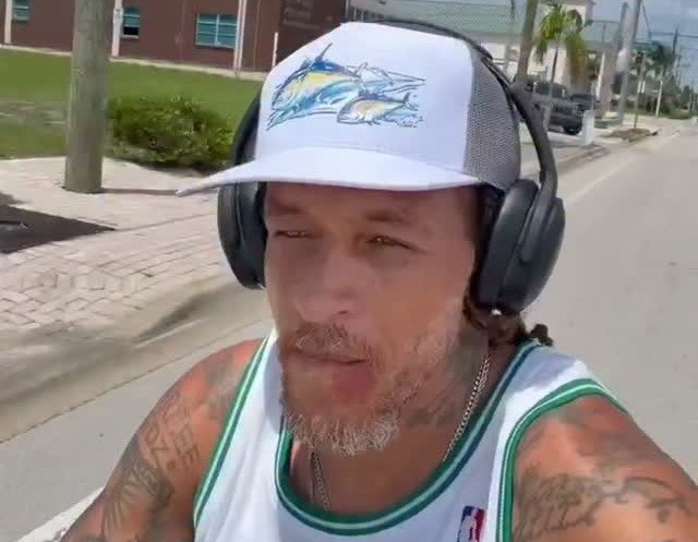 德隆蒂·韦斯特：曾连续4天泡球馆精力不减 后意识到或是躁狂状态