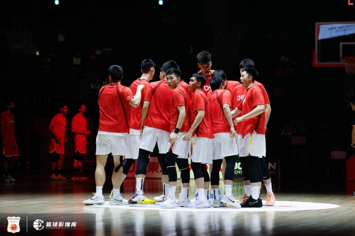 苏群：乒乓球因为饭圈影响了高水平 篮球因为水平低才有了饭圈