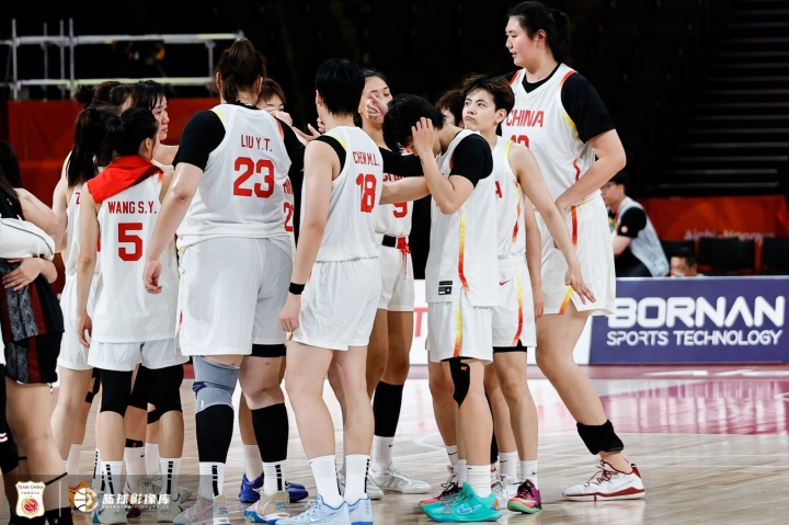 媒体人：别让韩国女篮把三分感觉投出来 那我们赢球概率就较大了